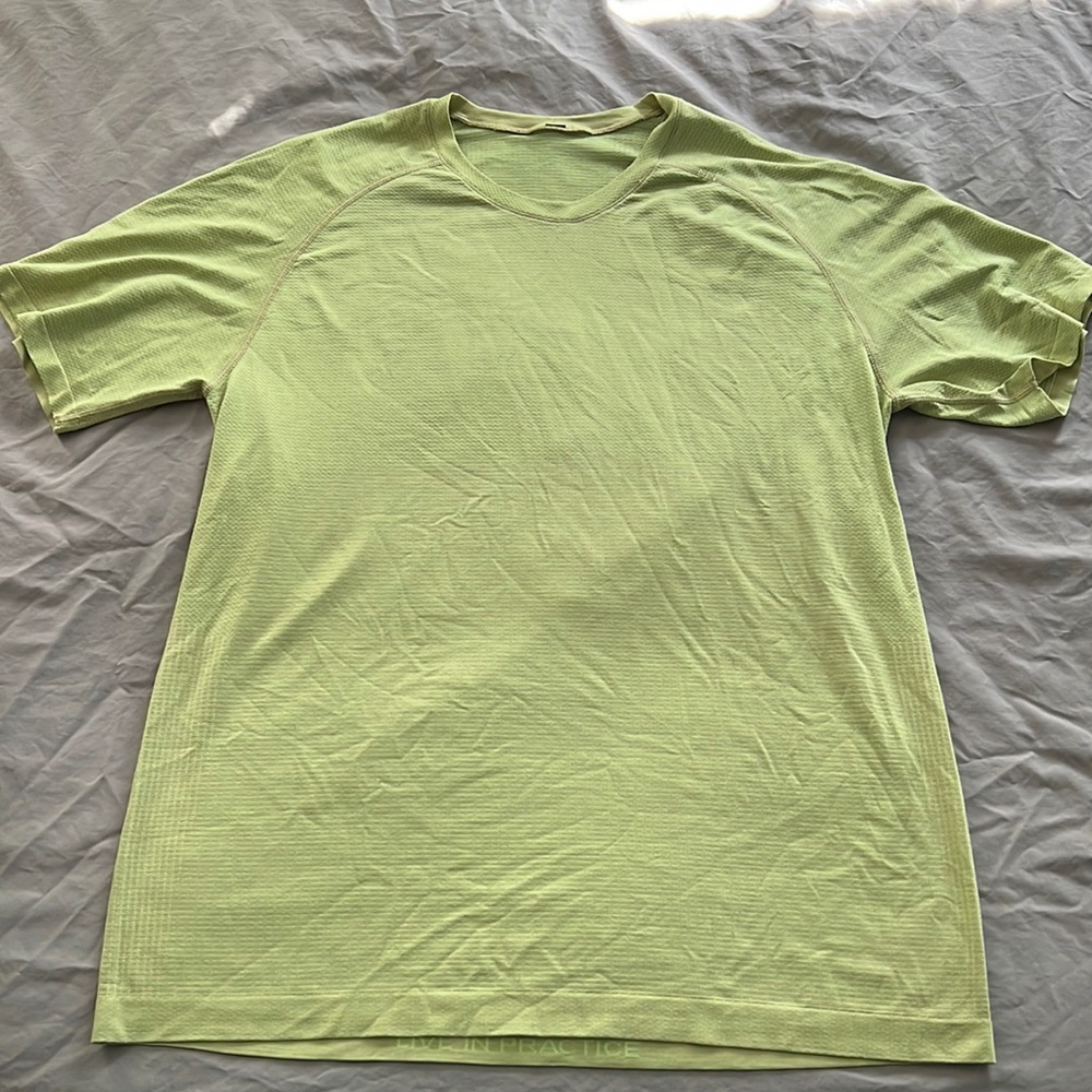 Mens Lululemon shirt Large